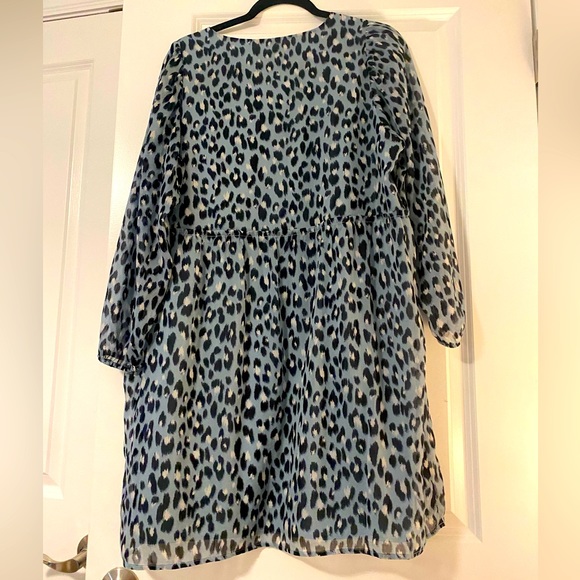 LOFT DRESS - Picture 2 of 4